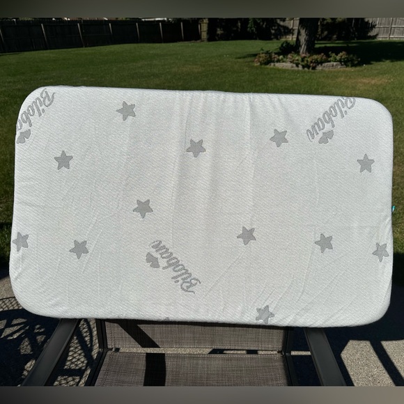 Bassinet Matress & Sheets - Picture 3 of 3